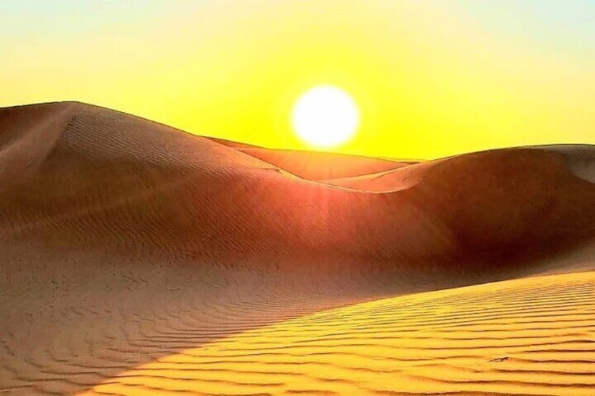 2-Day Private Wadi Shab Tour in Desert Safari