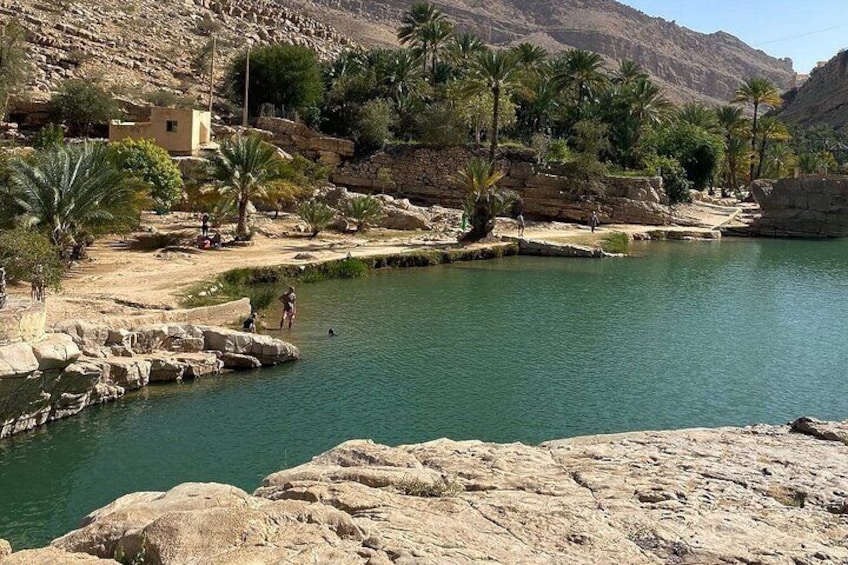 2-Day Private Wadi Shab Tour in Desert Safari