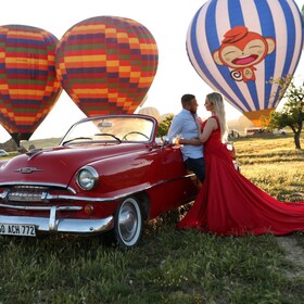 Coche antiguo en Capadocia