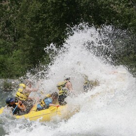 Byen Side: Jeep offroad og rafting i villvann