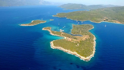 Marmaris: Excursión en barco a la isla de Cleopatra con almuerzo y traslado