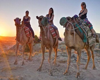 Paseo en camello por Capadocia