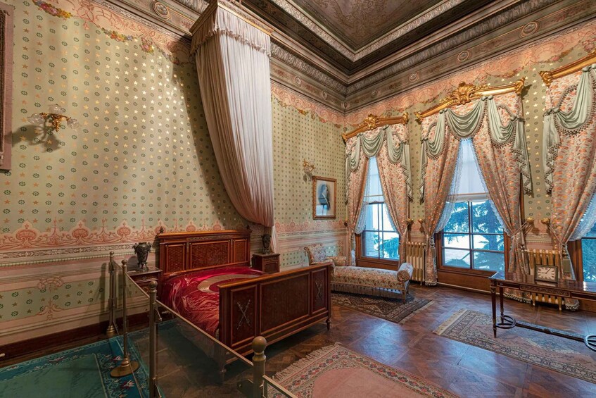Picture 5 for Activity Istanbul: Dolmabahce Palace Guided Tour