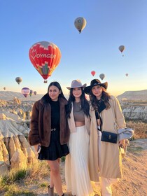 Cappadocia: Sunrise Balloon Watching Tour