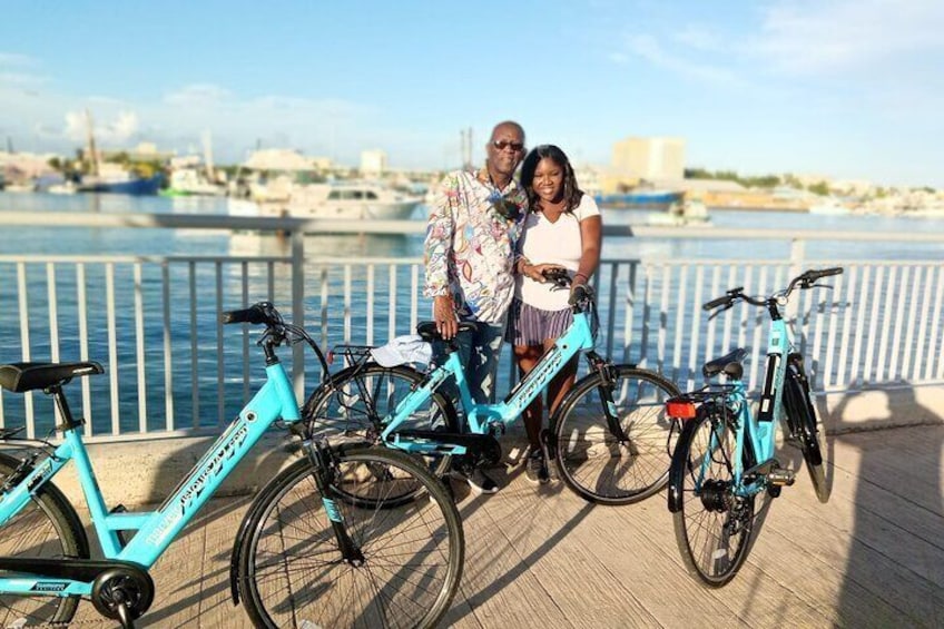 Shared and Guided E-Bike Tour in Nassau