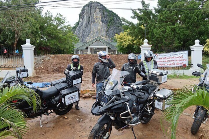 3-Day Private Motorcycle Coast Tour to Jungle Paradise
