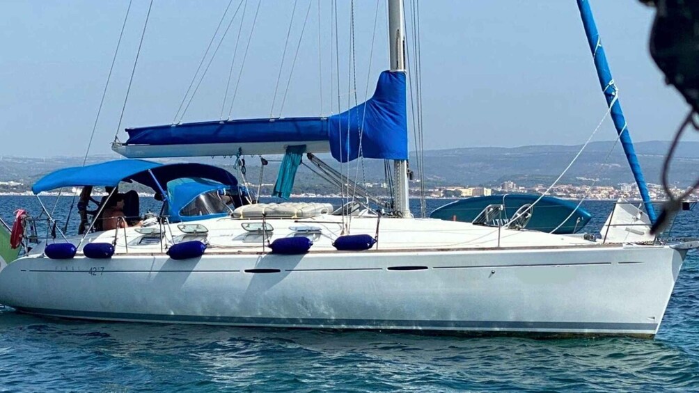 From Alghero: Full day sailing excursion with lunch