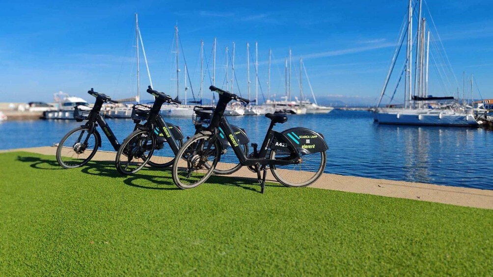 Calasetta: E-bike rental on the island of Sant'Antioco