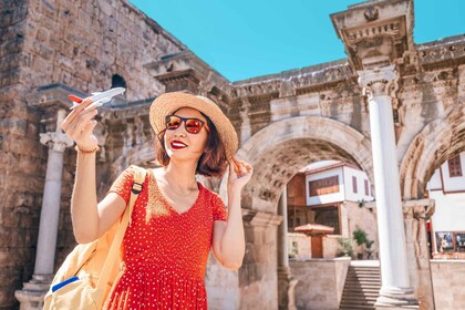 Antalya: Tur Jalan Kaki Berpemandu Kota Tua