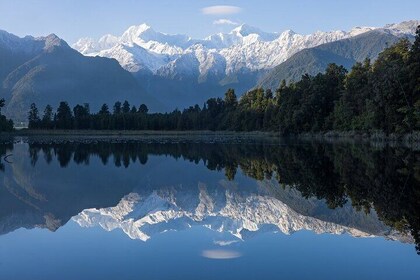 Queenstown to Franz Josef via Wanaka Small Group Day Tour (1-Way)