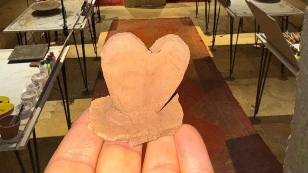 Picture 18 for Activity Pottery Class: 3-Hours of Workshop with Transfer