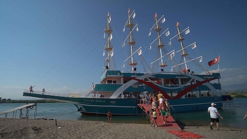 Die Stadt Side: Bootstour auf dem Manavgat-Fluss mit Basarbesuch