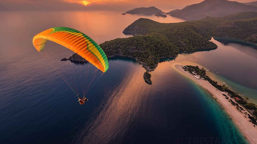 Fethiye: Tandem Paragliding Experience w/Hotel Pickup