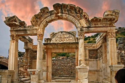 Recorrido por lo más destacado de la antigua ciudad de Éfeso para cruceros