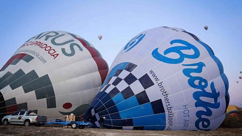 Kappadokia: Soloppgang i varmluftsballong i Göreme