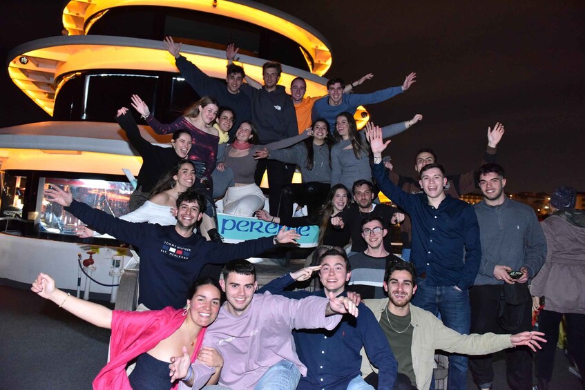 Picture 37 for Activity Istanbul: Bosphorus Dinner Cruise , Unlimited Drinks, & Show