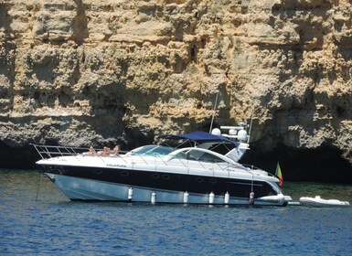 Cascais: Private Yacht Cruise in the Bay & Sightseeing