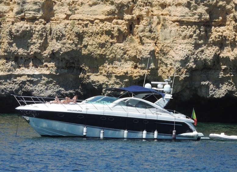 Cascais: Private Yacht Cruise in the Bay & Sightseeing