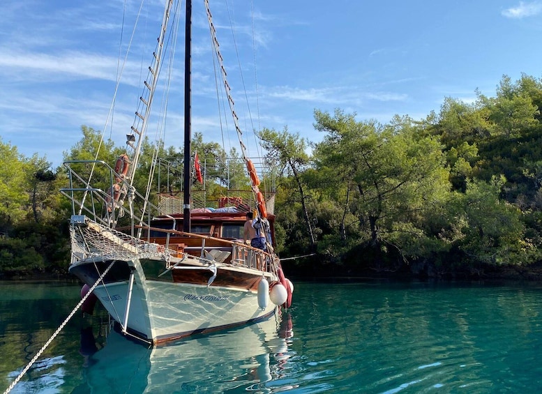 Picture 8 for Activity From Bodrum: Private Sunset Boat Tour with Dinner & Swimming