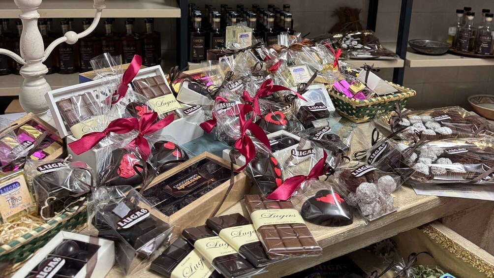 Picture 16 for Activity Laconi: chocolate and typical liqueurs tasting