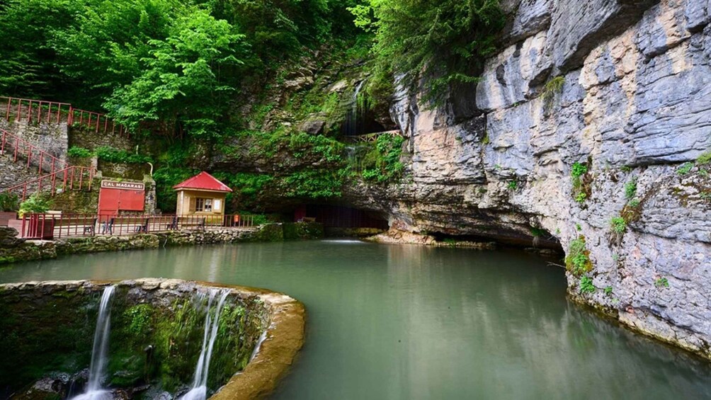 Hıdırnebi: Çal Cave, Hıdırnebi Plateu, and Sera Lake Tour