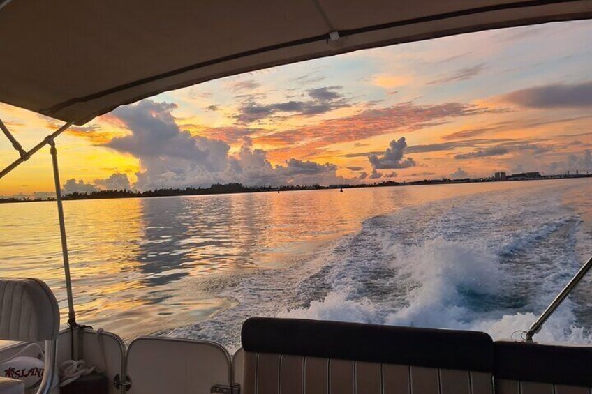 Private Bermuda Sunset Cruise and Swim Tour