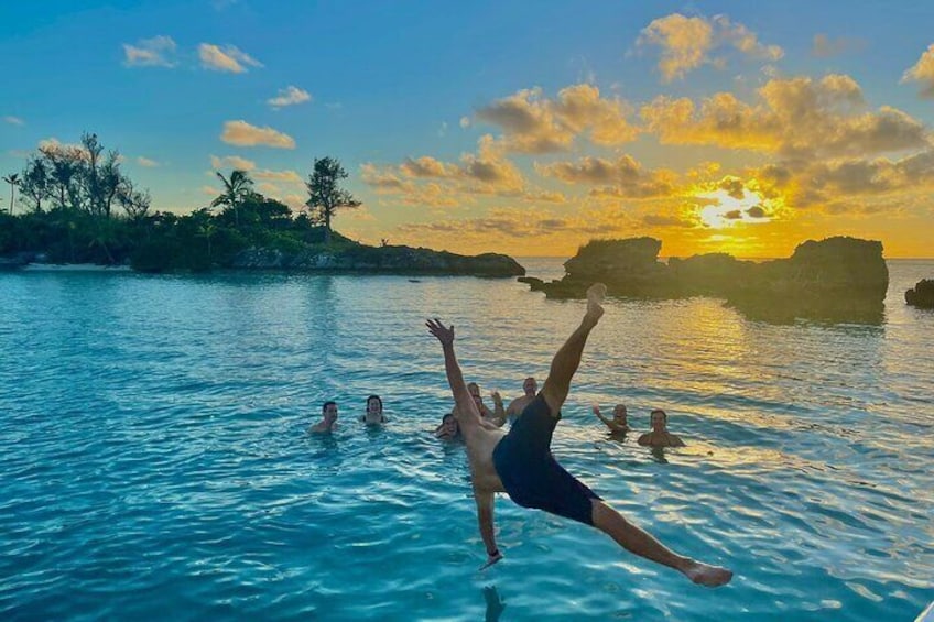 Private Bermuda Sunset Cruise and Swim Tour