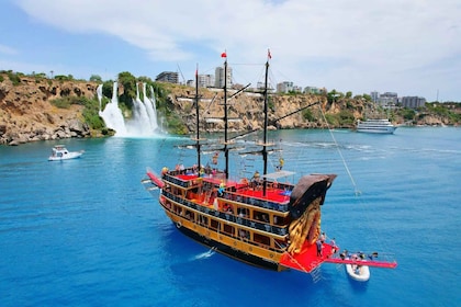 Antalya: Lara Pirate Boat Trip with Unlimited Soft Drinks