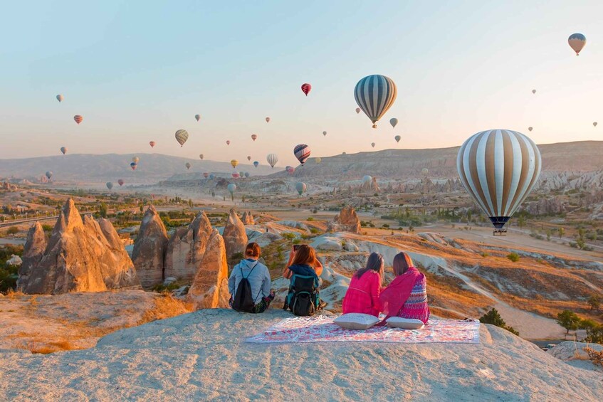 Picture 4 for Activity Sunrise Hot Air Balloon Watching Experience