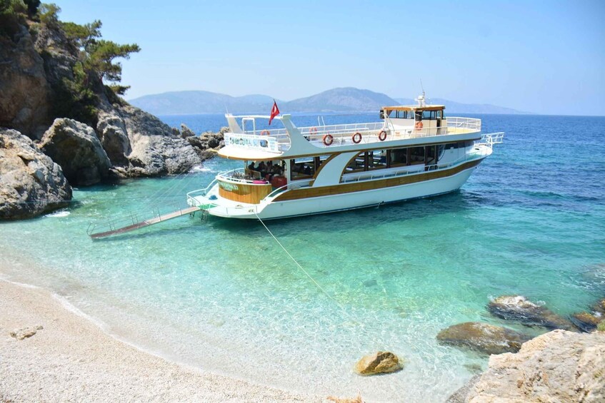 Kusadasi: Aegean Sea Boat Tour with Lunch