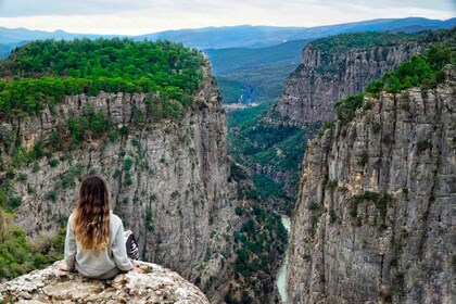 Ciudad de Side: visita guiada a Adler Canyon y Selge con traslado