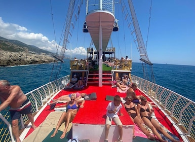 Alanya: Relax Boat Tour with Lunch & Unlimited Soft Drinks