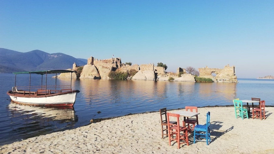 Didim/Altinkum: Full-Day Bafa Lake Guided Tour w/Breakfast