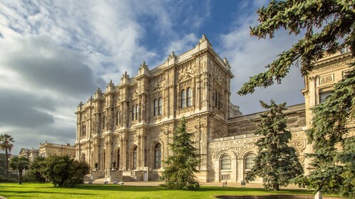 Istanbul : Billet d’entrée au palais de Dolmabahçe avec visite guidée