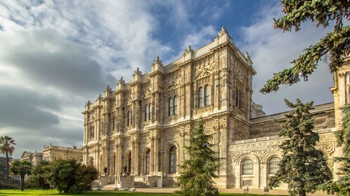 Istanbul : Billet d'entrée pour le Palais Dolmabahçe avec visite guidée