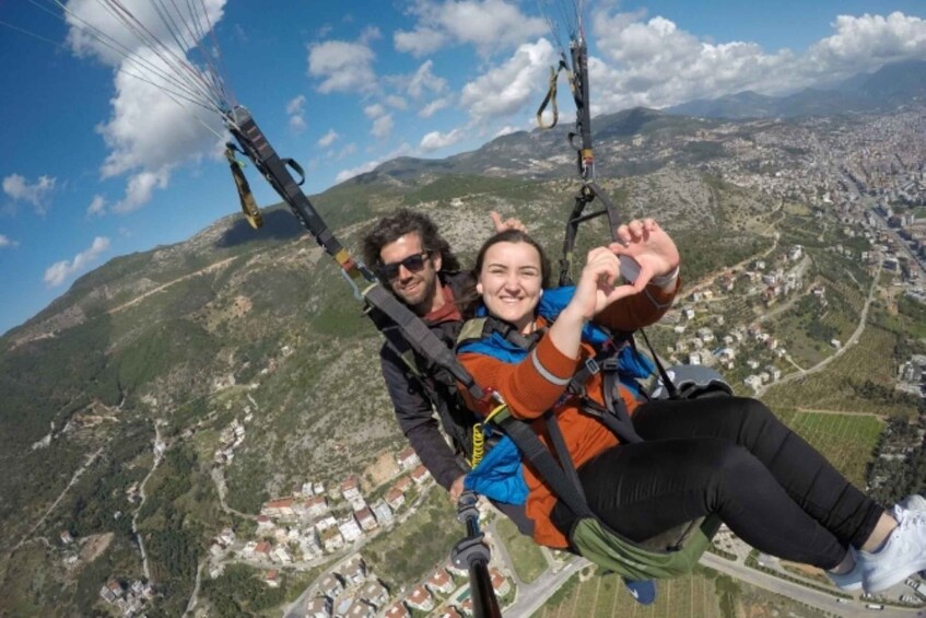 Alanya Paragliding Adventure : Sail the Skies