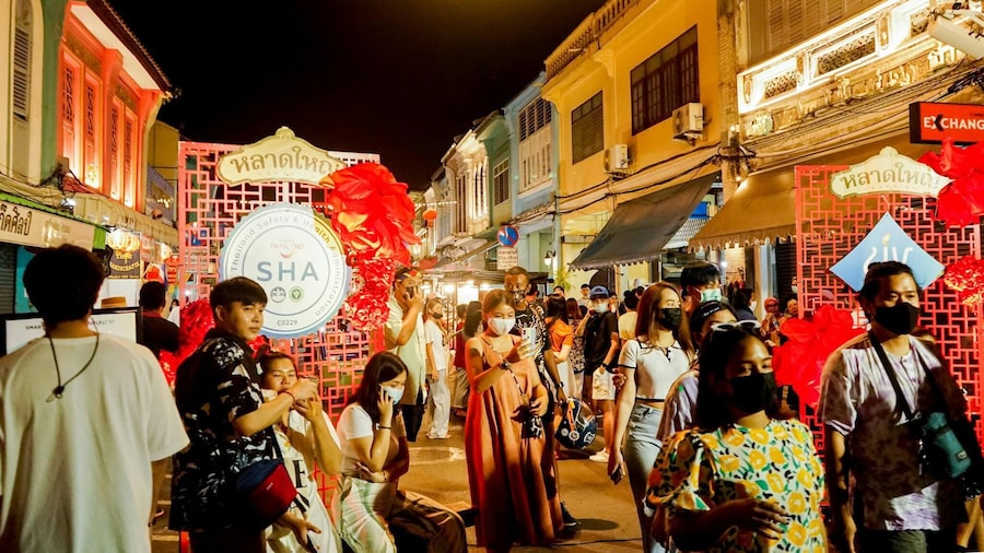 Tour of Phuket Old Town with Thalang Road Night Market