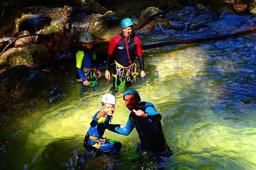 furon family canyoning
www.terranova-canyoning.fr
