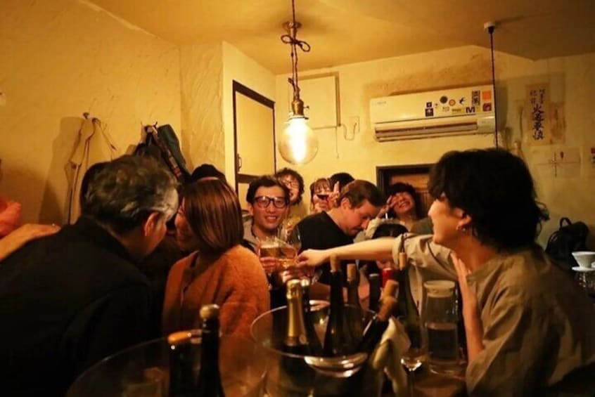 Kyoto Private Food and Drinks Night Tour with a Culinary Guide