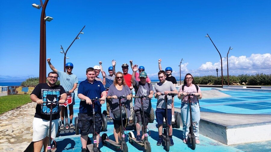 Cadiz: 1.5H Private Guided Segway/eScooters/EBikes