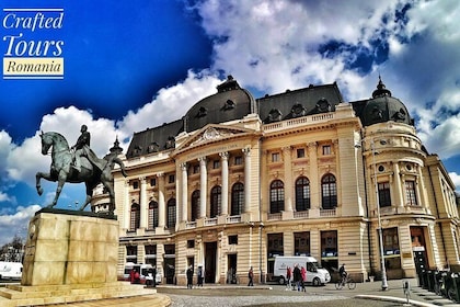 Bucarest Unveiled: Un viaje privado a pie