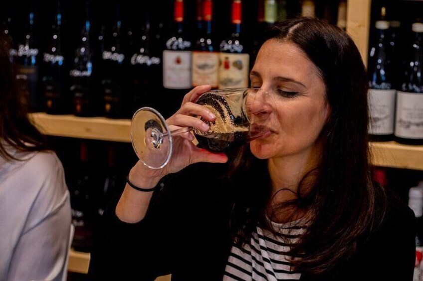 Wine tasting in the historic center of Catania