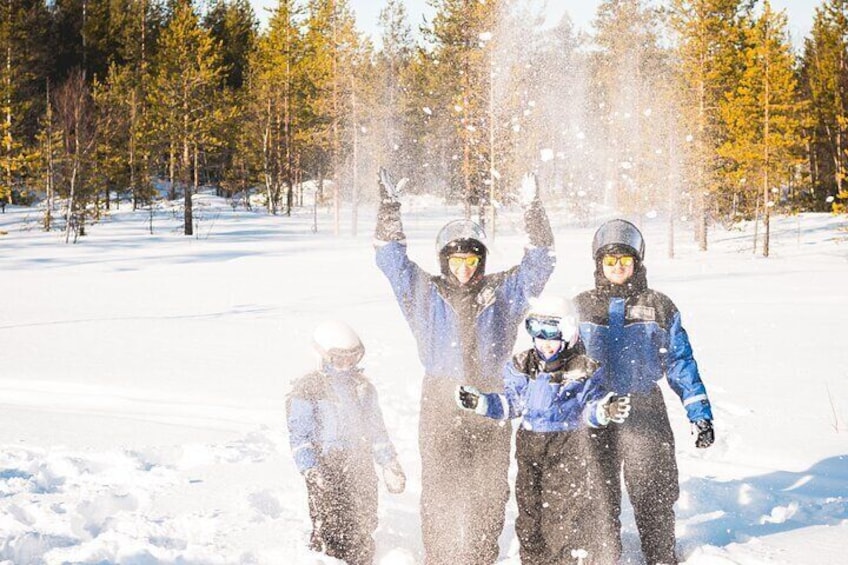 2 Hour Family Snowmobile Safari in Levi