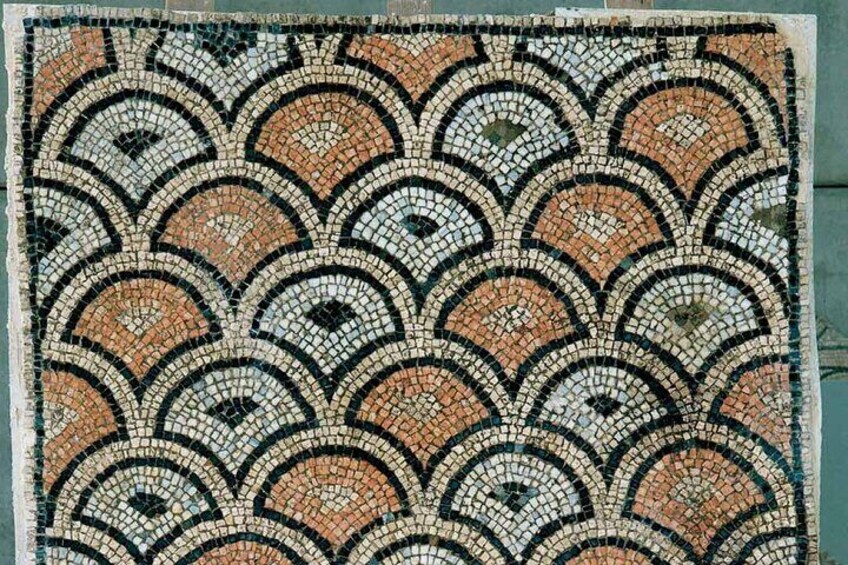 Semicircular pattern