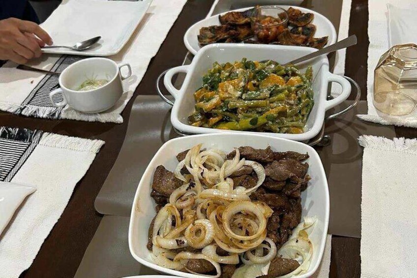  Savor Traditional Filipino Feast with a Local Grandma in Taguig