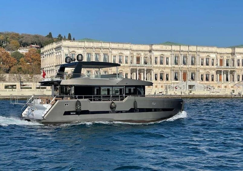 İstanbul: Private Bosphorus Tour On Catamaran