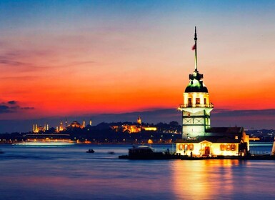 Istanbul: Bosporus und Goldenes Horn Flusskreuzfahrt bei Sonnenuntergang