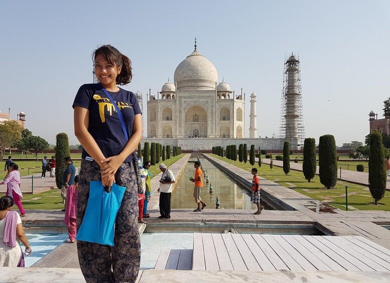 From Delhi: Taj Mahal and Agra Day Tour By Super-Fast Train