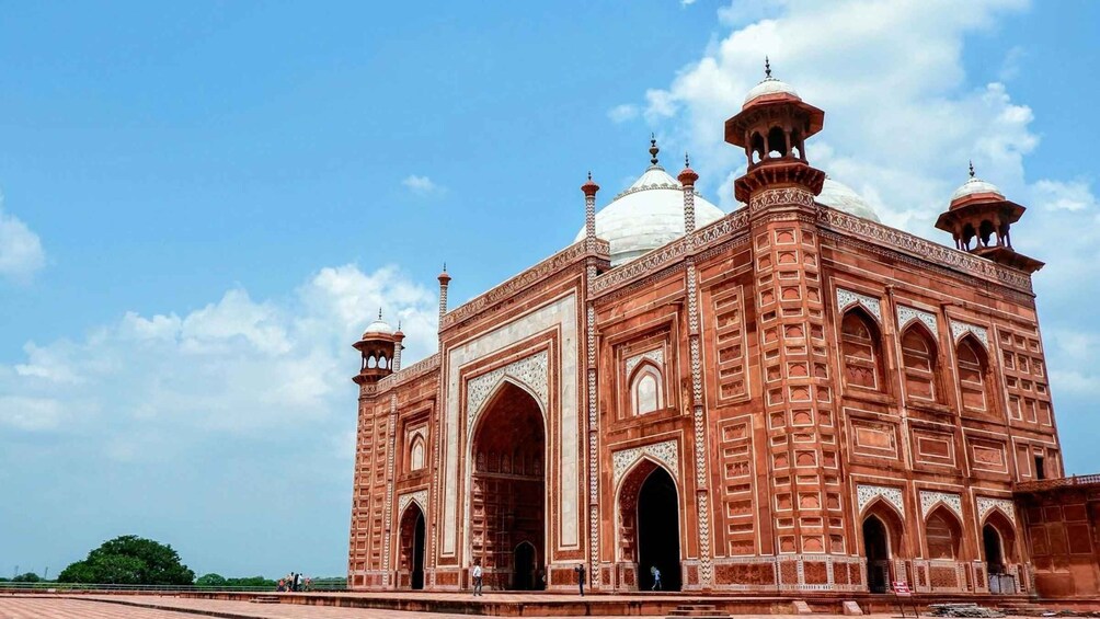 Picture 8 for Activity From Delhi: Private Taj Mahal Day Tour By High-Speed Train