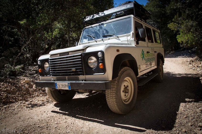 Cala Mariolu: Jeep and Boat transfers for self guided hike
